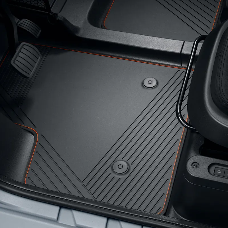 毎日のドライブを実際に向上させる自動車アクセサリはどれですか?